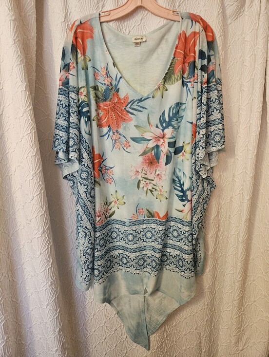 Avenue Tops - Avenue Mint Blue Floral V-Neck Kimono Tunic with Coral Accents